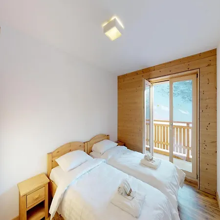 With Swimming Pool Access * Veysonnaz