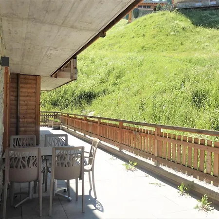 With Swimming Pool Access Апартаменты