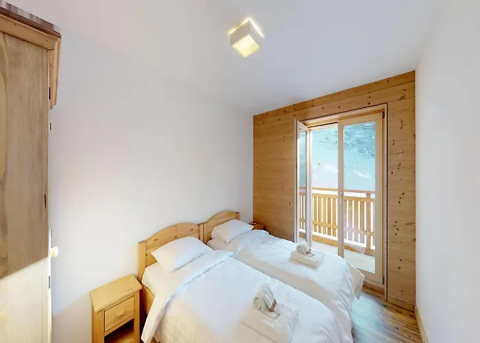 With Swimming Pool Access * 维松纳