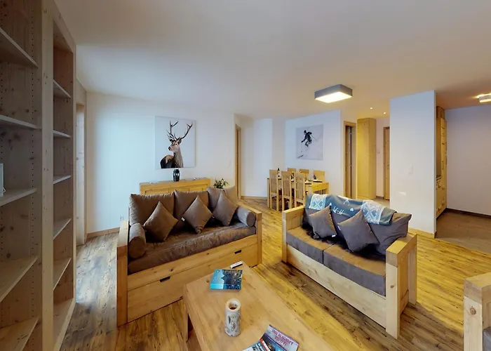 With Swimming Pool Access